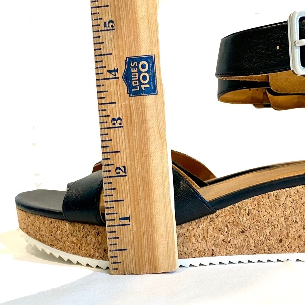 LIKE NEW — Adrienne Vittadini Cortz Wedge Platform Sandals T-strap Ankle Sz 7.5 - Picture 12 of 13